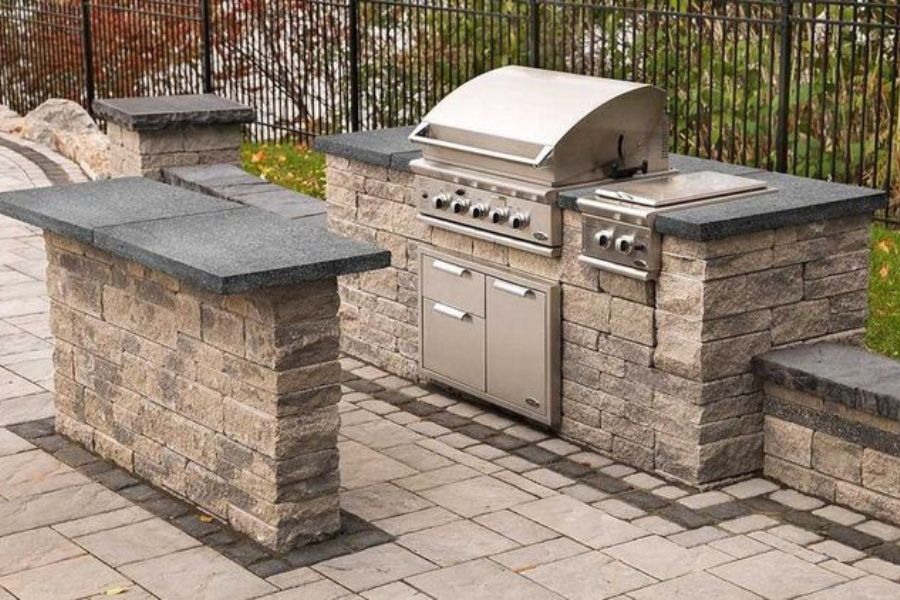 a well-maintained artificial lawn being installed in Murrieta